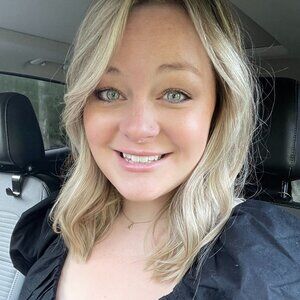 Meet your Posher, Jenn